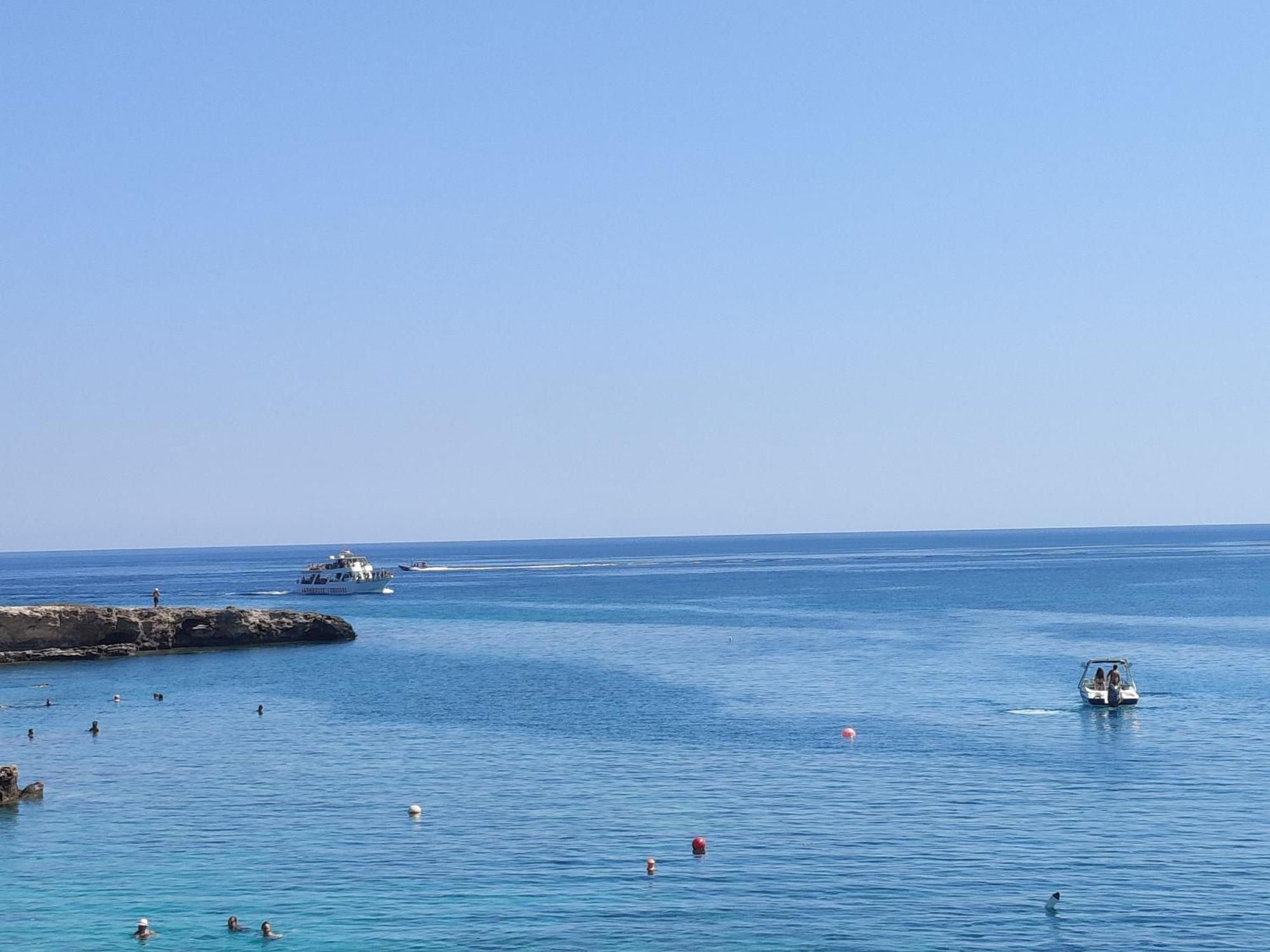Dream Vacation By The Sea Protarasアパートメント エクステリア 写真